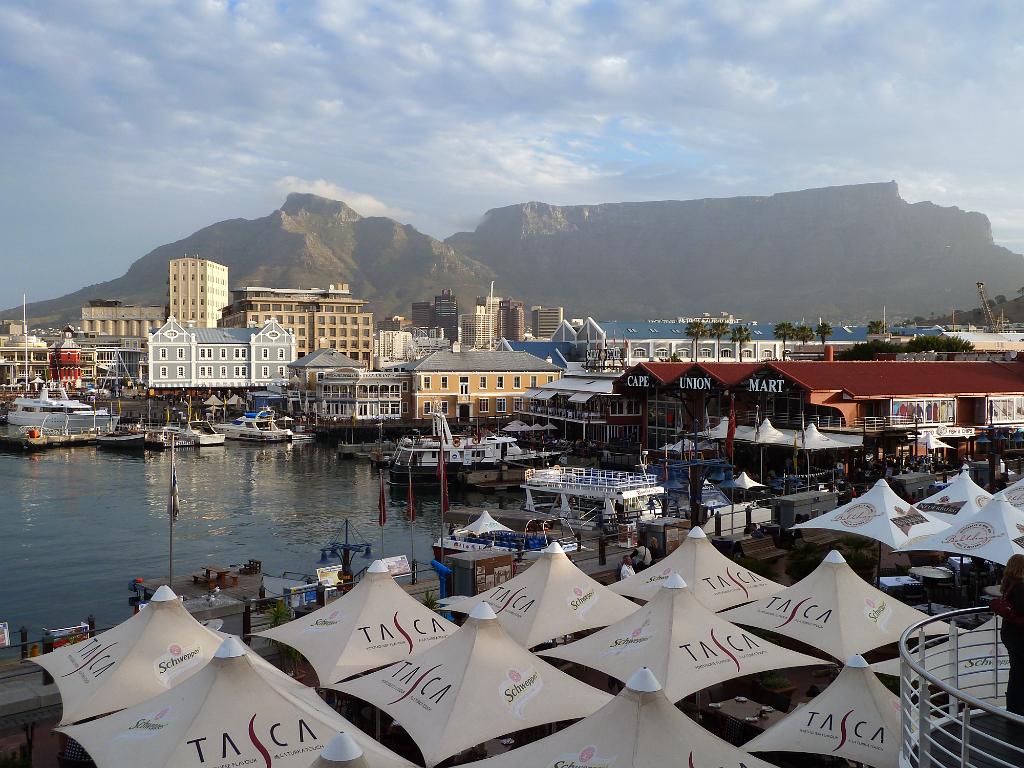 P1000812.JPG - [en]Cape Town; V&A Waterfront, Table Mountain[de]Kapstadt, Tafelberg